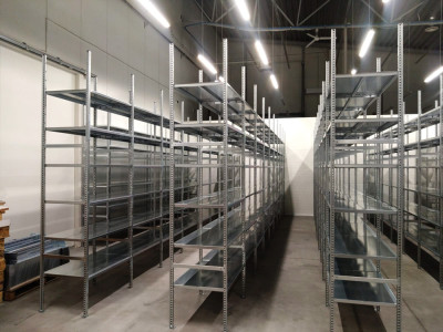 Automaailm autovaruosadu-butikk i Rakvere, Estland